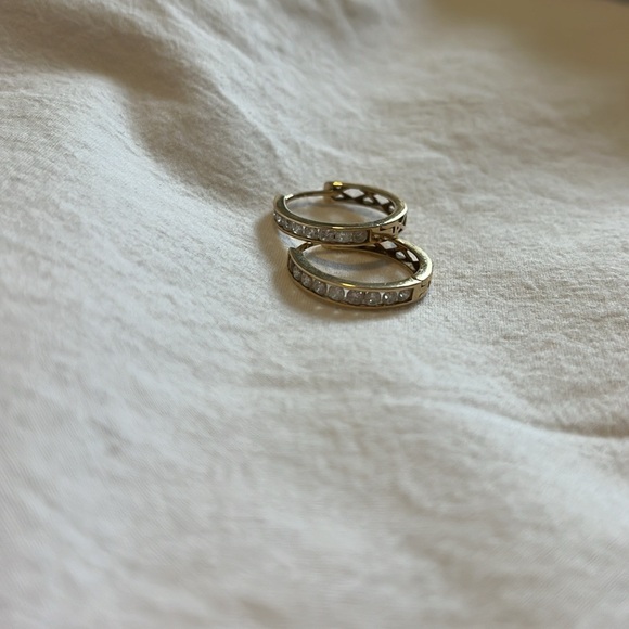 Gold diamond hoops - Picture 4 of 5